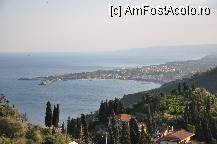 [P19] Taormina - tot de sus dar de pe alta terasa » foto by mh_iulia
 - 
<span class="allrVoted glyphicon glyphicon-heart hidden" id="av243381"></span>
<a class="m-l-10 hidden" id="sv243381" onclick="voting_Foto_DelVot(,243381,3509)" role="button">șterge vot <span class="glyphicon glyphicon-remove"></span></a>
<a id="v9243381" class=" c-red"  onclick="voting_Foto_SetVot(243381)" role="button"><span class="glyphicon glyphicon-heart-empty"></span> <b>LIKE</b> = Votează poza</a> <img class="hidden"  id="f243381W9" src="/imagini/loader.gif" border="0" /><span class="AjErrMes hidden" id="e243381ErM"></span>