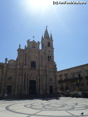 [P06] Mozaicul din Piazza Duomo o adevarata lucrare de arta » foto by amero
 - 
<span class="allrVoted glyphicon glyphicon-heart hidden" id="av668589"></span>
<a class="m-l-10 hidden" id="sv668589" onclick="voting_Foto_DelVot(,668589,3509)" role="button">șterge vot <span class="glyphicon glyphicon-remove"></span></a>
<a id="v9668589" class=" c-red"  onclick="voting_Foto_SetVot(668589)" role="button"><span class="glyphicon glyphicon-heart-empty"></span> <b>LIKE</b> = Votează poza</a> <img class="hidden"  id="f668589W9" src="/imagini/loader.gif" border="0" /><span class="AjErrMes hidden" id="e668589ErM"></span>