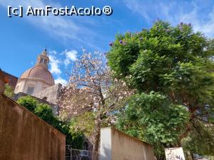 [P35] Piazza Dante și o privire spre cupola Chiesei di San Nicolo. » foto by maryka
 - 
<span class="allrVoted glyphicon glyphicon-heart hidden" id="av1334102"></span>
<a class="m-l-10 hidden" id="sv1334102" onclick="voting_Foto_DelVot(,1334102,3509)" role="button">șterge vot <span class="glyphicon glyphicon-remove"></span></a>
<a id="v91334102" class=" c-red"  onclick="voting_Foto_SetVot(1334102)" role="button"><span class="glyphicon glyphicon-heart-empty"></span> <b>LIKE</b> = Votează poza</a> <img class="hidden"  id="f1334102W9" src="/imagini/loader.gif" border="0" /><span class="AjErrMes hidden" id="e1334102ErM"></span>