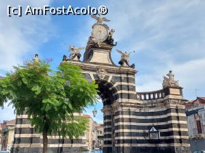 [P50] Catania, Porta Garibaldi. » foto by maryka
 - 
<span class="allrVoted glyphicon glyphicon-heart hidden" id="av1334117"></span>
<a class="m-l-10 hidden" id="sv1334117" onclick="voting_Foto_DelVot(,1334117,3509)" role="button">șterge vot <span class="glyphicon glyphicon-remove"></span></a>
<a id="v91334117" class=" c-red"  onclick="voting_Foto_SetVot(1334117)" role="button"><span class="glyphicon glyphicon-heart-empty"></span> <b>LIKE</b> = Votează poza</a> <img class="hidden"  id="f1334117W9" src="/imagini/loader.gif" border="0" /><span class="AjErrMes hidden" id="e1334117ErM"></span>