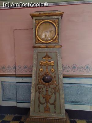 [P33] Galleria Rosa, ceasul cu pendul, foarte valoros. În stânga lui, ușa ce duce spre scările secrete. » foto by maryka
 - 
<span class="allrVoted glyphicon glyphicon-heart hidden" id="av1335634"></span>
<a class="m-l-10 hidden" id="sv1335634" onclick="voting_Foto_DelVot(,1335634,3509)" role="button">șterge vot <span class="glyphicon glyphicon-remove"></span></a>
<a id="v91335634" class=" c-red"  onclick="voting_Foto_SetVot(1335634)" role="button"><span class="glyphicon glyphicon-heart-empty"></span> <b>LIKE</b> = Votează poza</a> <img class="hidden"  id="f1335634W9" src="/imagini/loader.gif" border="0" /><span class="AjErrMes hidden" id="e1335634ErM"></span>