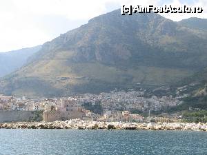 [P01] Castellammare del Golfo vazut de pe barca » foto by vlado2
 - 
<span class="allrVoted glyphicon glyphicon-heart hidden" id="av454438"></span>
<a class="m-l-10 hidden" id="sv454438" onclick="voting_Foto_DelVot(,454438,3509)" role="button">șterge vot <span class="glyphicon glyphicon-remove"></span></a>
<a id="v9454438" class=" c-red"  onclick="voting_Foto_SetVot(454438)" role="button"><span class="glyphicon glyphicon-heart-empty"></span> <b>LIKE</b> = Votează poza</a> <img class="hidden"  id="f454438W9" src="/imagini/loader.gif" border="0" /><span class="AjErrMes hidden" id="e454438ErM"></span>
