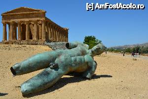 [P21] Si statuia lui Icar cazut, in fata altui templu din Agrigento » foto by marmin
 - 
<span class="allrVoted glyphicon glyphicon-heart hidden" id="av425130"></span>
<a class="m-l-10 hidden" id="sv425130" onclick="voting_Foto_DelVot(,425130,3509)" role="button">șterge vot <span class="glyphicon glyphicon-remove"></span></a>
<a id="v9425130" class=" c-red"  onclick="voting_Foto_SetVot(425130)" role="button"><span class="glyphicon glyphicon-heart-empty"></span> <b>LIKE</b> = Votează poza</a> <img class="hidden"  id="f425130W9" src="/imagini/loader.gif" border="0" /><span class="AjErrMes hidden" id="e425130ErM"></span>