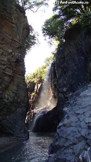 [P15] firicelul de apa care cade ca o mini cascada » foto by edith simon
 - 
<span class="allrVoted glyphicon glyphicon-heart hidden" id="av618740"></span>
<a class="m-l-10 hidden" id="sv618740" onclick="voting_Foto_DelVot(,618740,3509)" role="button">șterge vot <span class="glyphicon glyphicon-remove"></span></a>
<a id="v9618740" class=" c-red"  onclick="voting_Foto_SetVot(618740)" role="button"><span class="glyphicon glyphicon-heart-empty"></span> <b>LIKE</b> = Votează poza</a> <img class="hidden"  id="f618740W9" src="/imagini/loader.gif" border="0" /><span class="AjErrMes hidden" id="e618740ErM"></span>