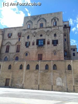 [P07] Palazzo dei Normanni » foto by Elissa
 - 
<span class="allrVoted glyphicon glyphicon-heart hidden" id="av941105"></span>
<a class="m-l-10 hidden" id="sv941105" onclick="voting_Foto_DelVot(,941105,3509)" role="button">șterge vot <span class="glyphicon glyphicon-remove"></span></a>
<a id="v9941105" class=" c-red"  onclick="voting_Foto_SetVot(941105)" role="button"><span class="glyphicon glyphicon-heart-empty"></span> <b>LIKE</b> = Votează poza</a> <img class="hidden"  id="f941105W9" src="/imagini/loader.gif" border="0" /><span class="AjErrMes hidden" id="e941105ErM"></span>