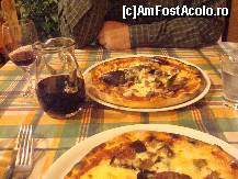 [P08] Pizza si vin rosu...tipic pentru Sicilia » foto by Pami*
 - 
<span class="allrVoted glyphicon glyphicon-heart hidden" id="av189955"></span>
<a class="m-l-10 hidden" id="sv189955" onclick="voting_Foto_DelVot(,189955,3509)" role="button">șterge vot <span class="glyphicon glyphicon-remove"></span></a>
<a id="v9189955" class=" c-red"  onclick="voting_Foto_SetVot(189955)" role="button"><span class="glyphicon glyphicon-heart-empty"></span> <b>LIKE</b> = Votează poza</a> <img class="hidden"  id="f189955W9" src="/imagini/loader.gif" border="0" /><span class="AjErrMes hidden" id="e189955ErM"></span>