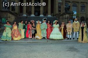 [P21] Artistii in fata Teatrului Massimo » foto by DanSta
 - 
<span class="allrVoted glyphicon glyphicon-heart hidden" id="av1236519"></span>
<a class="m-l-10 hidden" id="sv1236519" onclick="voting_Foto_DelVot(,1236519,3509)" role="button">șterge vot <span class="glyphicon glyphicon-remove"></span></a>
<a id="v91236519" class=" c-red"  onclick="voting_Foto_SetVot(1236519)" role="button"><span class="glyphicon glyphicon-heart-empty"></span> <b>LIKE</b> = Votează poza</a> <img class="hidden"  id="f1236519W9" src="/imagini/loader.gif" border="0" /><span class="AjErrMes hidden" id="e1236519ErM"></span>