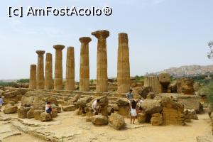 [P30] Valea Templelor, Agrigento » foto by DanSta
 - 
<span class="allrVoted glyphicon glyphicon-heart hidden" id="av1236528"></span>
<a class="m-l-10 hidden" id="sv1236528" onclick="voting_Foto_DelVot(,1236528,3509)" role="button">șterge vot <span class="glyphicon glyphicon-remove"></span></a>
<a id="v91236528" class=" c-red"  onclick="voting_Foto_SetVot(1236528)" role="button"><span class="glyphicon glyphicon-heart-empty"></span> <b>LIKE</b> = Votează poza</a> <img class="hidden"  id="f1236528W9" src="/imagini/loader.gif" border="0" /><span class="AjErrMes hidden" id="e1236528ErM"></span>