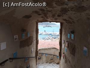 [P23] Privire din tunel spre portul din Castellamare del Golfo » foto by Marius 72
 - 
<span class="allrVoted glyphicon glyphicon-heart hidden" id="av1420230"></span>
<a class="m-l-10 hidden" id="sv1420230" onclick="voting_Foto_DelVot(,1420230,3509)" role="button">șterge vot <span class="glyphicon glyphicon-remove"></span></a>
<a id="v91420230" class=" c-red"  onclick="voting_Foto_SetVot(1420230)" role="button"><span class="glyphicon glyphicon-heart-empty"></span> <b>LIKE</b> = Votează poza</a> <img class="hidden"  id="f1420230W9" src="/imagini/loader.gif" border="0" /><span class="AjErrMes hidden" id="e1420230ErM"></span>
