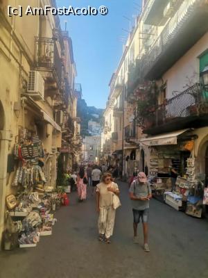 [P03] Orasul e plin de magazine cu suveniruri si terase cochete » foto by dorgo
 - 
<span class="allrVoted glyphicon glyphicon-heart hidden" id="av1509261"></span>
<a class="m-l-10 hidden" id="sv1509261" onclick="voting_Foto_DelVot(,1509261,3509)" role="button">șterge vot <span class="glyphicon glyphicon-remove"></span></a>
<a id="v91509261" class=" c-red"  onclick="voting_Foto_SetVot(1509261)" role="button"><span class="glyphicon glyphicon-heart-empty"></span> <b>LIKE</b> = Votează poza</a> <img class="hidden"  id="f1509261W9" src="/imagini/loader.gif" border="0" /><span class="AjErrMes hidden" id="e1509261ErM"></span>