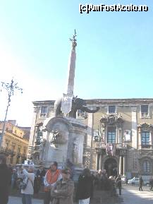 [P04] Statuia elefantului este emblema orasului Catania. Asezat
a in fata Domului este facut din piatra vulcanica peste care este asezat un obelisc egiptean.
In Catania si imprejurimi toate pavajele sunt realizate din piatra vulcanica,. » foto by Michi
 - 
<span class="allrVoted glyphicon glyphicon-heart hidden" id="av64646"></span>
<a class="m-l-10 hidden" id="sv64646" onclick="voting_Foto_DelVot(,64646,3509)" role="button">șterge vot <span class="glyphicon glyphicon-remove"></span></a>
<a id="v964646" class=" c-red"  onclick="voting_Foto_SetVot(64646)" role="button"><span class="glyphicon glyphicon-heart-empty"></span> <b>LIKE</b> = Votează poza</a> <img class="hidden"  id="f64646W9" src="/imagini/loader.gif" border="0" /><span class="AjErrMes hidden" id="e64646ErM"></span>