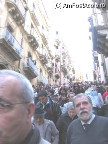 [P04] Procesiune de Paste in Caltagirone. » foto by Michi
 - 
<span class="allrVoted glyphicon glyphicon-heart hidden" id="av64701"></span>
<a class="m-l-10 hidden" id="sv64701" onclick="voting_Foto_DelVot(,64701,3509)" role="button">șterge vot <span class="glyphicon glyphicon-remove"></span></a>
<a id="v964701" class=" c-red"  onclick="voting_Foto_SetVot(64701)" role="button"><span class="glyphicon glyphicon-heart-empty"></span> <b>LIKE</b> = Votează poza</a> <img class="hidden"  id="f64701W9" src="/imagini/loader.gif" border="0" /><span class="AjErrMes hidden" id="e64701ErM"></span>