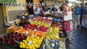 [P28] Catania, în piaţa de fructe » foto by irinad
 - 
<span class="allrVoted glyphicon glyphicon-heart hidden" id="av868137"></span>
<a class="m-l-10 hidden" id="sv868137" onclick="voting_Foto_DelVot(,868137,3509)" role="button">șterge vot <span class="glyphicon glyphicon-remove"></span></a>
<a id="v9868137" class=" c-red"  onclick="voting_Foto_SetVot(868137)" role="button"><span class="glyphicon glyphicon-heart-empty"></span> <b>LIKE</b> = Votează poza</a> <img class="hidden"  id="f868137W9" src="/imagini/loader.gif" border="0" /><span class="AjErrMes hidden" id="e868137ErM"></span>