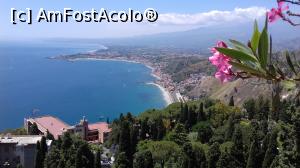 [P03] Giardini Naxos de la Amfiteatrul Grec din Taormina » foto by irinad
 - 
<span class="allrVoted glyphicon glyphicon-heart hidden" id="av868112"></span>
<a class="m-l-10 hidden" id="sv868112" onclick="voting_Foto_DelVot(,868112,3509)" role="button">șterge vot <span class="glyphicon glyphicon-remove"></span></a>
<a id="v9868112" class=" c-red"  onclick="voting_Foto_SetVot(868112)" role="button"><span class="glyphicon glyphicon-heart-empty"></span> <b>LIKE</b> = Votează poza</a> <img class="hidden"  id="f868112W9" src="/imagini/loader.gif" border="0" /><span class="AjErrMes hidden" id="e868112ErM"></span>