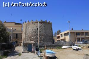 [P07] Turn medieval de coasta:Torre del Saraceni la Ganziri. In spate Marea Ionica, în spate lacul. Ce mai ramanea de aparat??  » foto by bmpetre
 - 
<span class="allrVoted glyphicon glyphicon-heart hidden" id="av868456"></span>
<a class="m-l-10 hidden" id="sv868456" onclick="voting_Foto_DelVot(,868456,3509)" role="button">șterge vot <span class="glyphicon glyphicon-remove"></span></a>
<a id="v9868456" class=" c-red"  onclick="voting_Foto_SetVot(868456)" role="button"><span class="glyphicon glyphicon-heart-empty"></span> <b>LIKE</b> = Votează poza</a> <img class="hidden"  id="f868456W9" src="/imagini/loader.gif" border="0" /><span class="AjErrMes hidden" id="e868456ErM"></span>