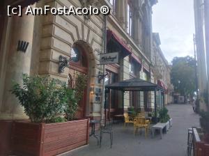 [P22] În față la Palatul Bragadiru » foto by Mioritik
 - 
<span class="allrVoted glyphicon glyphicon-heart hidden" id="av1365105"></span>
<a class="m-l-10 hidden" id="sv1365105" onclick="voting_Foto_DelVot(,1365105,3511)" role="button">șterge vot <span class="glyphicon glyphicon-remove"></span></a>
<a id="v91365105" class=" c-red"  onclick="voting_Foto_SetVot(1365105)" role="button"><span class="glyphicon glyphicon-heart-empty"></span> <b>LIKE</b> = Votează poza</a> <img class="hidden"  id="f1365105W9" src="/imagini/loader.gif" border="0" /><span class="AjErrMes hidden" id="e1365105ErM"></span>