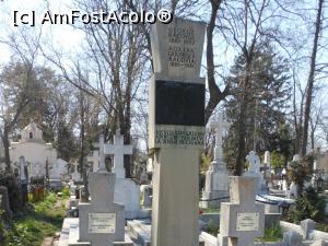 [P20] Cimitirul Bellu - Mormântul lui George Bacovia și al soției sale. » foto by iulianic
 - 
<span class="allrVoted glyphicon glyphicon-heart hidden" id="av1216494"></span>
<a class="m-l-10 hidden" id="sv1216494" onclick="voting_Foto_DelVot(,1216494,3511)" role="button">șterge vot <span class="glyphicon glyphicon-remove"></span></a>
<a id="v91216494" class=" c-red"  onclick="voting_Foto_SetVot(1216494)" role="button"><span class="glyphicon glyphicon-heart-empty"></span> <b>LIKE</b> = Votează poza</a> <img class="hidden"  id="f1216494W9" src="/imagini/loader.gif" border="0" /><span class="AjErrMes hidden" id="e1216494ErM"></span>