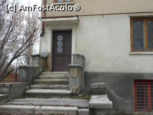 [P26] Casa în care Traian Vuia și-a trăit ultimele clipe de viață. În dreapta intrării, doar urmele placii informative. » foto by iulianic
 - 
<span class="allrVoted glyphicon glyphicon-heart hidden" id="av1216500"></span>
<a class="m-l-10 hidden" id="sv1216500" onclick="voting_Foto_DelVot(,1216500,3511)" role="button">șterge vot <span class="glyphicon glyphicon-remove"></span></a>
<a id="v91216500" class=" c-red"  onclick="voting_Foto_SetVot(1216500)" role="button"><span class="glyphicon glyphicon-heart-empty"></span> <b>LIKE</b> = Votează poza</a> <img class="hidden"  id="f1216500W9" src="/imagini/loader.gif" border="0" /><span class="AjErrMes hidden" id="e1216500ErM"></span>