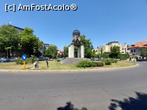 [P20] 20. În acest cartier avem numai nume de capitale. Aceasta este Piața Quito. » foto by msnd
 - 
<span class="allrVoted glyphicon glyphicon-heart hidden" id="av1325478"></span>
<a class="m-l-10 hidden" id="sv1325478" onclick="voting_Foto_DelVot(,1325478,3511)" role="button">șterge vot <span class="glyphicon glyphicon-remove"></span></a>
<a id="v91325478" class=" c-red"  onclick="voting_Foto_SetVot(1325478)" role="button"><span class="glyphicon glyphicon-heart-empty"></span> <b>LIKE</b> = Votează poza</a> <img class="hidden"  id="f1325478W9" src="/imagini/loader.gif" border="0" /><span class="AjErrMes hidden" id="e1325478ErM"></span>
