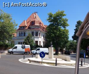 [P27] 27. În Piața Elie Wiesel de pe strada Sofia .... » foto by msnd
 - 
<span class="allrVoted glyphicon glyphicon-heart hidden" id="av1325485"></span>
<a class="m-l-10 hidden" id="sv1325485" onclick="voting_Foto_DelVot(,1325485,3511)" role="button">șterge vot <span class="glyphicon glyphicon-remove"></span></a>
<a id="v91325485" class=" c-red"  onclick="voting_Foto_SetVot(1325485)" role="button"><span class="glyphicon glyphicon-heart-empty"></span> <b>LIKE</b> = Votează poza</a> <img class="hidden"  id="f1325485W9" src="/imagini/loader.gif" border="0" /><span class="AjErrMes hidden" id="e1325485ErM"></span>