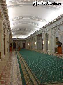 [P03] Interior Casa Poporului (actualul Palatul Parlamentului) » foto by ancamariagadea*
 - 
<span class="allrVoted glyphicon glyphicon-heart hidden" id="av56883"></span>
<a class="m-l-10 hidden" id="sv56883" onclick="voting_Foto_DelVot(,56883,3511)" role="button">șterge vot <span class="glyphicon glyphicon-remove"></span></a>
<a id="v956883" class=" c-red"  onclick="voting_Foto_SetVot(56883)" role="button"><span class="glyphicon glyphicon-heart-empty"></span> <b>LIKE</b> = Votează poza</a> <img class="hidden"  id="f56883W9" src="/imagini/loader.gif" border="0" /><span class="AjErrMes hidden" id="e56883ErM"></span>