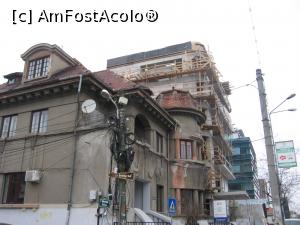 [P13] Clădiri modeste din prima jumătate a sec. trecut şi alături un bloc în construcţie » foto by Michi
 - 
<span class="allrVoted glyphicon glyphicon-heart hidden" id="av1290043"></span>
<a class="m-l-10 hidden" id="sv1290043" onclick="voting_Foto_DelVot(,1290043,3511)" role="button">șterge vot <span class="glyphicon glyphicon-remove"></span></a>
<a id="v91290043" class=" c-red"  onclick="voting_Foto_SetVot(1290043)" role="button"><span class="glyphicon glyphicon-heart-empty"></span> <b>LIKE</b> = Votează poza</a> <img class="hidden"  id="f1290043W9" src="/imagini/loader.gif" border="0" /><span class="AjErrMes hidden" id="e1290043ErM"></span>