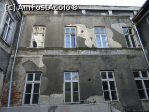 [P12] Fațada deteriorată a Azilului (clădirea se află în restaurare). » foto by tata123 🔱
 - 
<span class="allrVoted glyphicon glyphicon-heart hidden" id="av1200755"></span>
<a class="m-l-10 hidden" id="sv1200755" onclick="voting_Foto_DelVot(,1200755,3511)" role="button">șterge vot <span class="glyphicon glyphicon-remove"></span></a>
<a id="v91200755" class=" c-red"  onclick="voting_Foto_SetVot(1200755)" role="button"><span class="glyphicon glyphicon-heart-empty"></span> <b>LIKE</b> = Votează poza</a> <img class="hidden"  id="f1200755W9" src="/imagini/loader.gif" border="0" /><span class="AjErrMes hidden" id="e1200755ErM"></span>