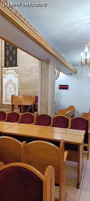 [P19] Mese în interiorul sinagogii. » foto by tata123 🔱
 - 
<span class="allrVoted glyphicon glyphicon-heart hidden" id="av1503500"></span>
<a class="m-l-10 hidden" id="sv1503500" onclick="voting_Foto_DelVot(,1503500,3511)" role="button">șterge vot <span class="glyphicon glyphicon-remove"></span></a>
<a id="v91503500" class=" c-red"  onclick="voting_Foto_SetVot(1503500)" role="button"><span class="glyphicon glyphicon-heart-empty"></span> <b>LIKE</b> = Votează poza</a> <img class="hidden"  id="f1503500W9" src="/imagini/loader.gif" border="0" /><span class="AjErrMes hidden" id="e1503500ErM"></span>