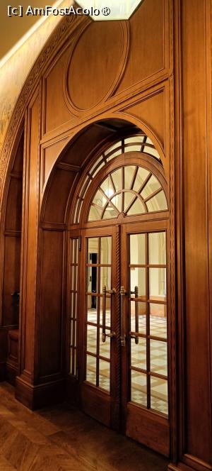 [P16] Aspect din zona fostelor birouri ale conducerii băncii. » foto by tata123 🔱
 - 
<span class="allrVoted glyphicon glyphicon-heart hidden" id="av1514025"></span>
<a class="m-l-10 hidden" id="sv1514025" onclick="voting_Foto_DelVot(,1514025,3511)" role="button">șterge vot <span class="glyphicon glyphicon-remove"></span></a>
<a id="v91514025" class=" c-red"  onclick="voting_Foto_SetVot(1514025)" role="button"><span class="glyphicon glyphicon-heart-empty"></span> <b>LIKE</b> = Votează poza</a> <img class="hidden"  id="f1514025W9" src="/imagini/loader.gif" border="0" /><span class="AjErrMes hidden" id="e1514025ErM"></span>