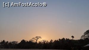 [P13] apus de soare african » foto by robert
 - 
<span class="allrVoted glyphicon glyphicon-heart hidden" id="av1283349"></span>
<a class="m-l-10 hidden" id="sv1283349" onclick="voting_Foto_DelVot(,1283349,3513)" role="button">șterge vot <span class="glyphicon glyphicon-remove"></span></a>
<a id="v91283349" class=" c-red"  onclick="voting_Foto_SetVot(1283349)" role="button"><span class="glyphicon glyphicon-heart-empty"></span> <b>LIKE</b> = Votează poza</a> <img class="hidden"  id="f1283349W9" src="/imagini/loader.gif" border="0" /><span class="AjErrMes hidden" id="e1283349ErM"></span>