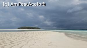 [P09] Mnemba Island » foto by robert
 - 
<span class="allrVoted glyphicon glyphicon-heart hidden" id="av1270602"></span>
<a class="m-l-10 hidden" id="sv1270602" onclick="voting_Foto_DelVot(,1270602,3516)" role="button">șterge vot <span class="glyphicon glyphicon-remove"></span></a>
<a id="v91270602" class=" c-red"  onclick="voting_Foto_SetVot(1270602)" role="button"><span class="glyphicon glyphicon-heart-empty"></span> <b>LIKE</b> = Votează poza</a> <img class="hidden"  id="f1270602W9" src="/imagini/loader.gif" border="0" /><span class="AjErrMes hidden" id="e1270602ErM"></span>
