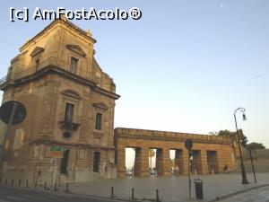 [P12] Porta Felice și Loggiato di San Bartolomeo » foto by Carmen Ion
 - 
<span class="allrVoted glyphicon glyphicon-heart hidden" id="av1102085"></span>
<a class="m-l-10 hidden" id="sv1102085" onclick="voting_Foto_DelVot(,1102085,3527)" role="button">șterge vot <span class="glyphicon glyphicon-remove"></span></a>
<a id="v91102085" class=" c-red"  onclick="voting_Foto_SetVot(1102085)" role="button"><span class="glyphicon glyphicon-heart-empty"></span> <b>LIKE</b> = Votează poza</a> <img class="hidden"  id="f1102085W9" src="/imagini/loader.gif" border="0" /><span class="AjErrMes hidden" id="e1102085ErM"></span>