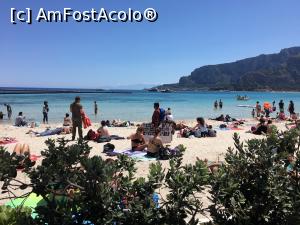 [P05] Plin de turisti » foto by cami1212
 - 
<span class="allrVoted glyphicon glyphicon-heart hidden" id="av851742"></span>
<a class="m-l-10 hidden" id="sv851742" onclick="voting_Foto_DelVot(,851742,3527)" role="button">șterge vot <span class="glyphicon glyphicon-remove"></span></a>
<a id="v9851742" class=" c-red"  onclick="voting_Foto_SetVot(851742)" role="button"><span class="glyphicon glyphicon-heart-empty"></span> <b>LIKE</b> = Votează poza</a> <img class="hidden"  id="f851742W9" src="/imagini/loader.gif" border="0" /><span class="AjErrMes hidden" id="e851742ErM"></span>