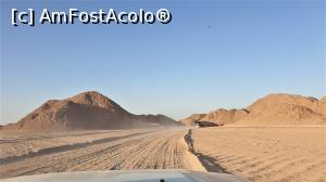 [P10] Safari - Hurghada / Egipt » foto by Magdalena87
 - 
<span class="allrVoted glyphicon glyphicon-heart hidden" id="av1114039"></span>
<a class="m-l-10 hidden" id="sv1114039" onclick="voting_Foto_DelVot(,1114039,3529)" role="button">șterge vot <span class="glyphicon glyphicon-remove"></span></a>
<a id="v91114039" class=" c-red"  onclick="voting_Foto_SetVot(1114039)" role="button"><span class="glyphicon glyphicon-heart-empty"></span> <b>LIKE</b> = Votează poza</a> <img class="hidden"  id="f1114039W9" src="/imagini/loader.gif" border="0" /><span class="AjErrMes hidden" id="e1114039ErM"></span>