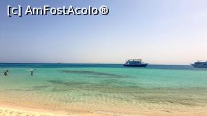 [P18] Paradise Island - ape turquoise și bărci la orizont » foto by k-lator
 - 
<span class="allrVoted glyphicon glyphicon-heart hidden" id="av1225332"></span>
<a class="m-l-10 hidden" id="sv1225332" onclick="voting_Foto_DelVot(,1225332,3529)" role="button">șterge vot <span class="glyphicon glyphicon-remove"></span></a>
<a id="v91225332" class=" c-red"  onclick="voting_Foto_SetVot(1225332)" role="button"><span class="glyphicon glyphicon-heart-empty"></span> <b>LIKE</b> = Votează poza</a> <img class="hidden"  id="f1225332W9" src="/imagini/loader.gif" border="0" /><span class="AjErrMes hidden" id="e1225332ErM"></span>