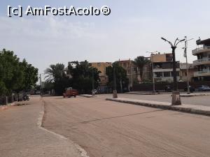 [P12] Luxor - undeva prin zona mai selectă din oraș » foto by k-lator
 - 
<span class="allrVoted glyphicon glyphicon-heart hidden" id="av1226889"></span>
<a class="m-l-10 hidden" id="sv1226889" onclick="voting_Foto_DelVot(,1226889,3529)" role="button">șterge vot <span class="glyphicon glyphicon-remove"></span></a>
<a id="v91226889" class=" c-red"  onclick="voting_Foto_SetVot(1226889)" role="button"><span class="glyphicon glyphicon-heart-empty"></span> <b>LIKE</b> = Votează poza</a> <img class="hidden"  id="f1226889W9" src="/imagini/loader.gif" border="0" /><span class="AjErrMes hidden" id="e1226889ErM"></span>