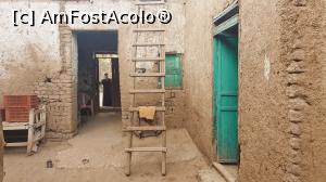 [P21] Insula bananelor - gospodărie autentică a unei familii egiptene (curtea principală cu bărbat &icirc;n background) » foto by k-lator
 - 
<span class="allrVoted glyphicon glyphicon-heart hidden" id="av1227457"></span>
<a class="m-l-10 hidden" id="sv1227457" onclick="voting_Foto_DelVot(,1227457,3529)" role="button">șterge vot <span class="glyphicon glyphicon-remove"></span></a>
<a id="v91227457" class=" c-red"  onclick="voting_Foto_SetVot(1227457)" role="button"><span class="glyphicon glyphicon-heart-empty"></span> <b>LIKE</b> = Votează poza</a> <img class="hidden"  id="f1227457W9" src="/imagini/loader.gif" border="0" /><span class="AjErrMes hidden" id="e1227457ErM"></span>