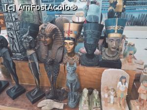 [P24] Atelierul de alabastru - magazinul » foto by k-lator
 - 
<span class="allrVoted glyphicon glyphicon-heart hidden" id="av1227460"></span>
<a class="m-l-10 hidden" id="sv1227460" onclick="voting_Foto_DelVot(,1227460,3529)" role="button">șterge vot <span class="glyphicon glyphicon-remove"></span></a>
<a id="v91227460" class=" c-red"  onclick="voting_Foto_SetVot(1227460)" role="button"><span class="glyphicon glyphicon-heart-empty"></span> <b>LIKE</b> = Votează poza</a> <img class="hidden"  id="f1227460W9" src="/imagini/loader.gif" border="0" /><span class="AjErrMes hidden" id="e1227460ErM"></span>