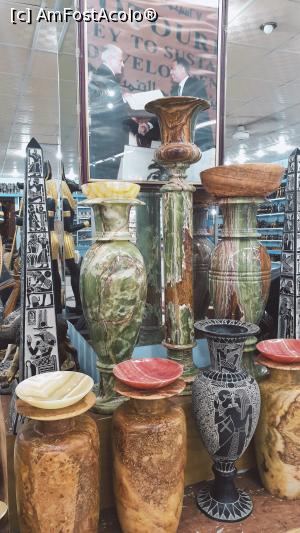 [P26] Atelierul de alabastru - magazinul » foto by k-lator
 - 
<span class="allrVoted glyphicon glyphicon-heart hidden" id="av1227462"></span>
<a class="m-l-10 hidden" id="sv1227462" onclick="voting_Foto_DelVot(,1227462,3529)" role="button">șterge vot <span class="glyphicon glyphicon-remove"></span></a>
<a id="v91227462" class=" c-red"  onclick="voting_Foto_SetVot(1227462)" role="button"><span class="glyphicon glyphicon-heart-empty"></span> <b>LIKE</b> = Votează poza</a> <img class="hidden"  id="f1227462W9" src="/imagini/loader.gif" border="0" /><span class="AjErrMes hidden" id="e1227462ErM"></span>