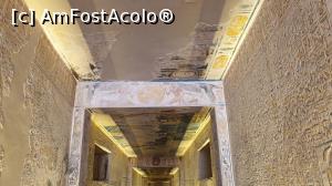 [P41] Morm&acirc;ntul Ramses IX (KV6) &ndash; coridorul de trecere cu mai multe porți; tavanul decorat cu stele » foto by k-lator
 - 
<span class="allrVoted glyphicon glyphicon-heart hidden" id="av1227477"></span>
<a class="m-l-10 hidden" id="sv1227477" onclick="voting_Foto_DelVot(,1227477,3529)" role="button">șterge vot <span class="glyphicon glyphicon-remove"></span></a>
<a id="v91227477" class=" c-red"  onclick="voting_Foto_SetVot(1227477)" role="button"><span class="glyphicon glyphicon-heart-empty"></span> <b>LIKE</b> = Votează poza</a> <img class="hidden"  id="f1227477W9" src="/imagini/loader.gif" border="0" /><span class="AjErrMes hidden" id="e1227477ErM"></span>