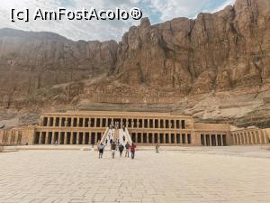 [P49] Templul reginei Hatshepsut - drumul de piatră, parcurs per pedes » foto by k-lator
 - 
<span class="allrVoted glyphicon glyphicon-heart hidden" id="av1227485"></span>
<a class="m-l-10 hidden" id="sv1227485" onclick="voting_Foto_DelVot(,1227485,3529)" role="button">șterge vot <span class="glyphicon glyphicon-remove"></span></a>
<a id="v91227485" class=" c-red"  onclick="voting_Foto_SetVot(1227485)" role="button"><span class="glyphicon glyphicon-heart-empty"></span> <b>LIKE</b> = Votează poza</a> <img class="hidden"  id="f1227485W9" src="/imagini/loader.gif" border="0" /><span class="AjErrMes hidden" id="e1227485ErM"></span>