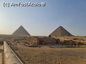 [P04] Panoramă piramide si Sfinx » foto by Roxana Sirbu
 - 
<span class="allrVoted glyphicon glyphicon-heart hidden" id="av1258918"></span>
<a class="m-l-10 hidden" id="sv1258918" onclick="voting_Foto_DelVot(,1258918,3529)" role="button">șterge vot <span class="glyphicon glyphicon-remove"></span></a>
<a id="v91258918" class=" c-red"  onclick="voting_Foto_SetVot(1258918)" role="button"><span class="glyphicon glyphicon-heart-empty"></span> <b>LIKE</b> = Votează poza</a> <img class="hidden"  id="f1258918W9" src="/imagini/loader.gif" border="0" /><span class="AjErrMes hidden" id="e1258918ErM"></span>
