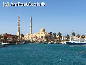 [P03] Vedere din portul turistic Hurghada Marina » foto by AZE
 - 
<span class="allrVoted glyphicon glyphicon-heart hidden" id="av1222723"></span>
<a class="m-l-10 hidden" id="sv1222723" onclick="voting_Foto_DelVot(,1222723,3529)" role="button">șterge vot <span class="glyphicon glyphicon-remove"></span></a>
<a id="v91222723" class=" c-red"  onclick="voting_Foto_SetVot(1222723)" role="button"><span class="glyphicon glyphicon-heart-empty"></span> <b>LIKE</b> = Votează poza</a> <img class="hidden"  id="f1222723W9" src="/imagini/loader.gif" border="0" /><span class="AjErrMes hidden" id="e1222723ErM"></span>