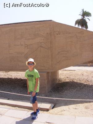 [P19] Obeliscul rasturnat de la Karnak » foto by ioana74
 - 
<span class="allrVoted glyphicon glyphicon-heart hidden" id="av1040154"></span>
<a class="m-l-10 hidden" id="sv1040154" onclick="voting_Foto_DelVot(,1040154,3529)" role="button">șterge vot <span class="glyphicon glyphicon-remove"></span></a>
<a id="v91040154" class=" c-red"  onclick="voting_Foto_SetVot(1040154)" role="button"><span class="glyphicon glyphicon-heart-empty"></span> <b>LIKE</b> = Votează poza</a> <img class="hidden"  id="f1040154W9" src="/imagini/loader.gif" border="0" /><span class="AjErrMes hidden" id="e1040154ErM"></span>