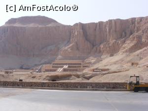 [P30] Se vede templul reginei Hatshepsut » foto by ioana74
 - 
<span class="allrVoted glyphicon glyphicon-heart hidden" id="av1040211"></span>
<a class="m-l-10 hidden" id="sv1040211" onclick="voting_Foto_DelVot(,1040211,3529)" role="button">șterge vot <span class="glyphicon glyphicon-remove"></span></a>
<a id="v91040211" class=" c-red"  onclick="voting_Foto_SetVot(1040211)" role="button"><span class="glyphicon glyphicon-heart-empty"></span> <b>LIKE</b> = Votează poza</a> <img class="hidden"  id="f1040211W9" src="/imagini/loader.gif" border="0" /><span class="AjErrMes hidden" id="e1040211ErM"></span>