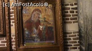 [P32] Icoană sfântă din Biserica Sfinții Martiri Sergius și Bacchus. » foto by ovidiuyepi
 - 
<span class="allrVoted glyphicon glyphicon-heart hidden" id="av1365387"></span>
<a class="m-l-10 hidden" id="sv1365387" onclick="voting_Foto_DelVot(,1365387,3529)" role="button">șterge vot <span class="glyphicon glyphicon-remove"></span></a>
<a id="v91365387" class=" c-red"  onclick="voting_Foto_SetVot(1365387)" role="button"><span class="glyphicon glyphicon-heart-empty"></span> <b>LIKE</b> = Votează poza</a> <img class="hidden"  id="f1365387W9" src="/imagini/loader.gif" border="0" /><span class="AjErrMes hidden" id="e1365387ErM"></span>