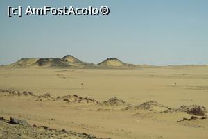 [P41] Forme de relief slefuite de vant+nisp... <p> Nu de prosti au construit ei asa...  » foto by barzoica*
 - 
<span class="allrVoted glyphicon glyphicon-heart hidden" id="av1004118"></span>
<a class="m-l-10 hidden" id="sv1004118" onclick="voting_Foto_DelVot(,1004118,3529)" role="button">șterge vot <span class="glyphicon glyphicon-remove"></span></a>
<a id="v91004118" class=" c-red"  onclick="voting_Foto_SetVot(1004118)" role="button"><span class="glyphicon glyphicon-heart-empty"></span> <b>LIKE</b> = Votează poza</a> <img class="hidden"  id="f1004118W9" src="/imagini/loader.gif" border="0" /><span class="AjErrMes hidden" id="e1004118ErM"></span>