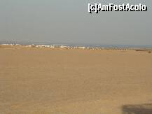 [P18] In zare tarmul Marii Rosii.Undeva in stanga, la orizont, Aeroportul International Hurghada; format din 10 pereti si 5 corturi,viitor sediu perfect de Colhoz, nu mai e mult, sunt deja ocupati saracii. » foto by costin1968
 - 
<span class="allrVoted glyphicon glyphicon-heart hidden" id="av153130"></span>
<a class="m-l-10 hidden" id="sv153130" onclick="voting_Foto_DelVot(,153130,3529)" role="button">șterge vot <span class="glyphicon glyphicon-remove"></span></a>
<a id="v9153130" class=" c-red"  onclick="voting_Foto_SetVot(153130)" role="button"><span class="glyphicon glyphicon-heart-empty"></span> <b>LIKE</b> = Votează poza</a> <img class="hidden"  id="f153130W9" src="/imagini/loader.gif" border="0" /><span class="AjErrMes hidden" id="e153130ErM"></span>
