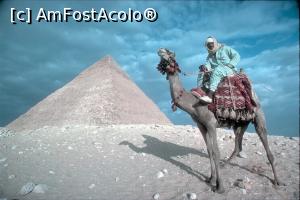 [P01] Obiectivul excursiei optionale de azi e una dintre minunile lumii antice, Marea Piramida a lui Keops! » foto by dorgo
 - 
<span class="allrVoted glyphicon glyphicon-heart hidden" id="av1075572"></span>
<a class="m-l-10 hidden" id="sv1075572" onclick="voting_Foto_DelVot(,1075572,3529)" role="button">șterge vot <span class="glyphicon glyphicon-remove"></span></a>
<a id="v91075572" class=" c-red"  onclick="voting_Foto_SetVot(1075572)" role="button"><span class="glyphicon glyphicon-heart-empty"></span> <b>LIKE</b> = Votează poza</a> <img class="hidden"  id="f1075572W9" src="/imagini/loader.gif" border="0" /><span class="AjErrMes hidden" id="e1075572ErM"></span>