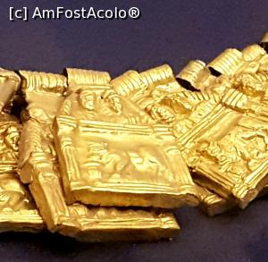 [P08] Podoabe din aur » foto by dorgo
 - 
<span class="allrVoted glyphicon glyphicon-heart hidden" id="av1075579"></span>
<a class="m-l-10 hidden" id="sv1075579" onclick="voting_Foto_DelVot(,1075579,3529)" role="button">șterge vot <span class="glyphicon glyphicon-remove"></span></a>
<a id="v91075579" class=" c-red"  onclick="voting_Foto_SetVot(1075579)" role="button"><span class="glyphicon glyphicon-heart-empty"></span> <b>LIKE</b> = Votează poza</a> <img class="hidden"  id="f1075579W9" src="/imagini/loader.gif" border="0" /><span class="AjErrMes hidden" id="e1075579ErM"></span>